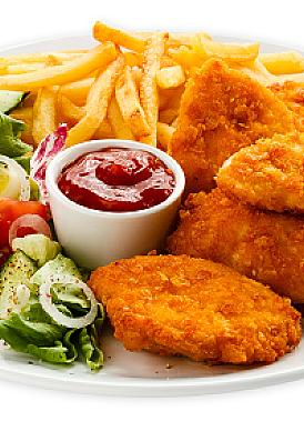 Наггетсы куриные с картофелем фри