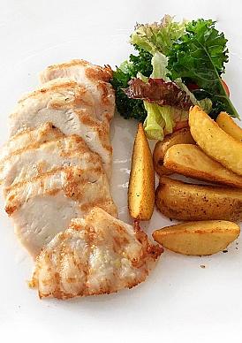 Грудка BBQ с молодым картофелем